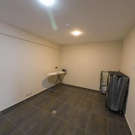 Utopiasuit6 * Bornova