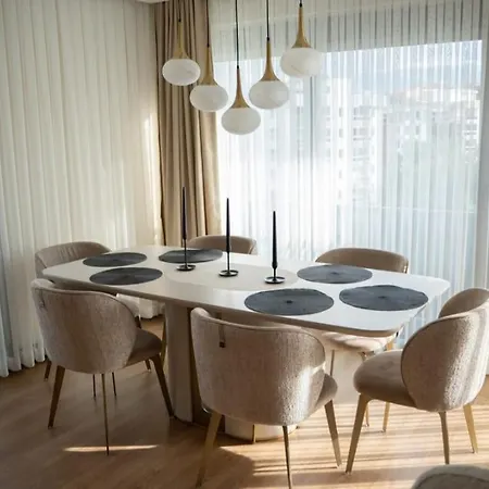 Utopiasuit6 * Bornova