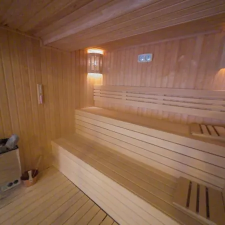 Apartment Utopiasuit6