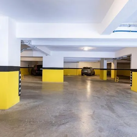 Apartment Utopiasuit6